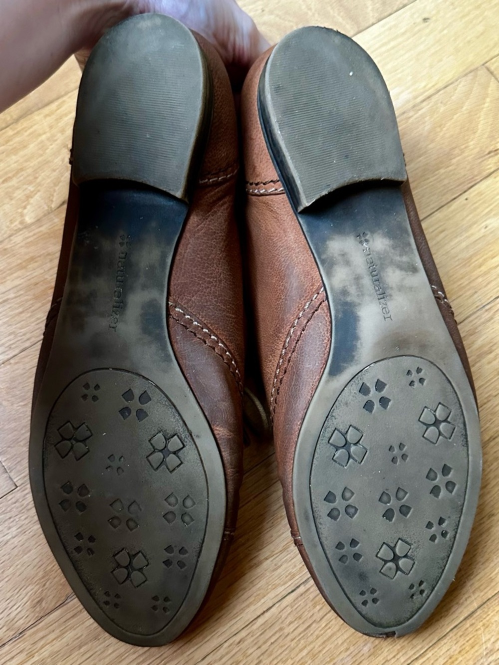 Naturalizer Genuine Leather Lace-Up Oxford Loafers - Picture 7 of 8